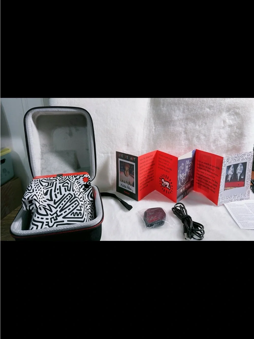 Polaroid x Keith Haring limited edition camera- exellent condition